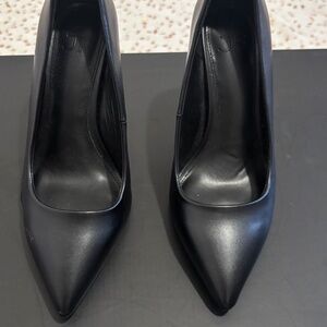 Basic office shoes !